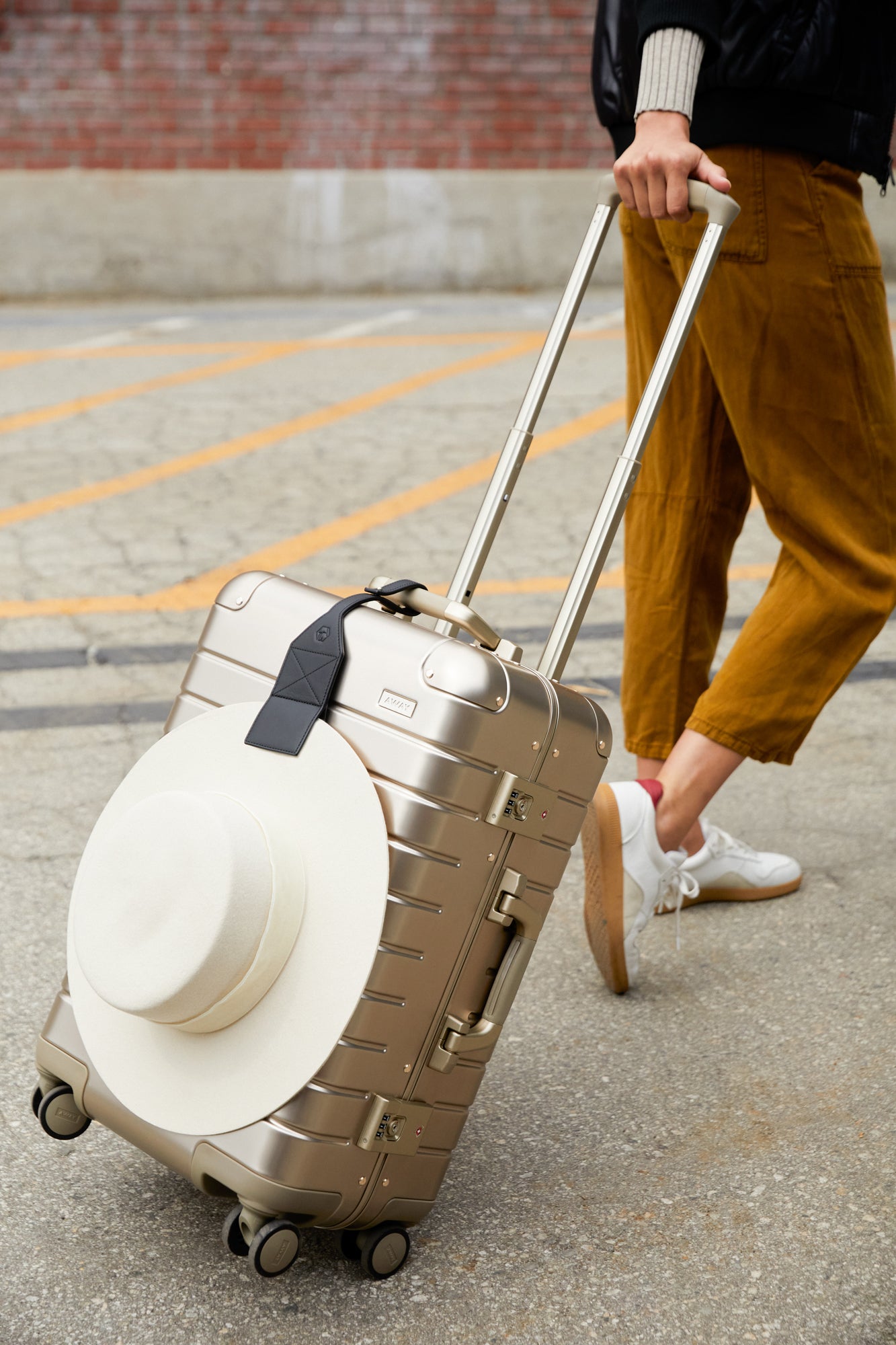 Travel with your hat hands free TOPTOTE magnetic hat clip